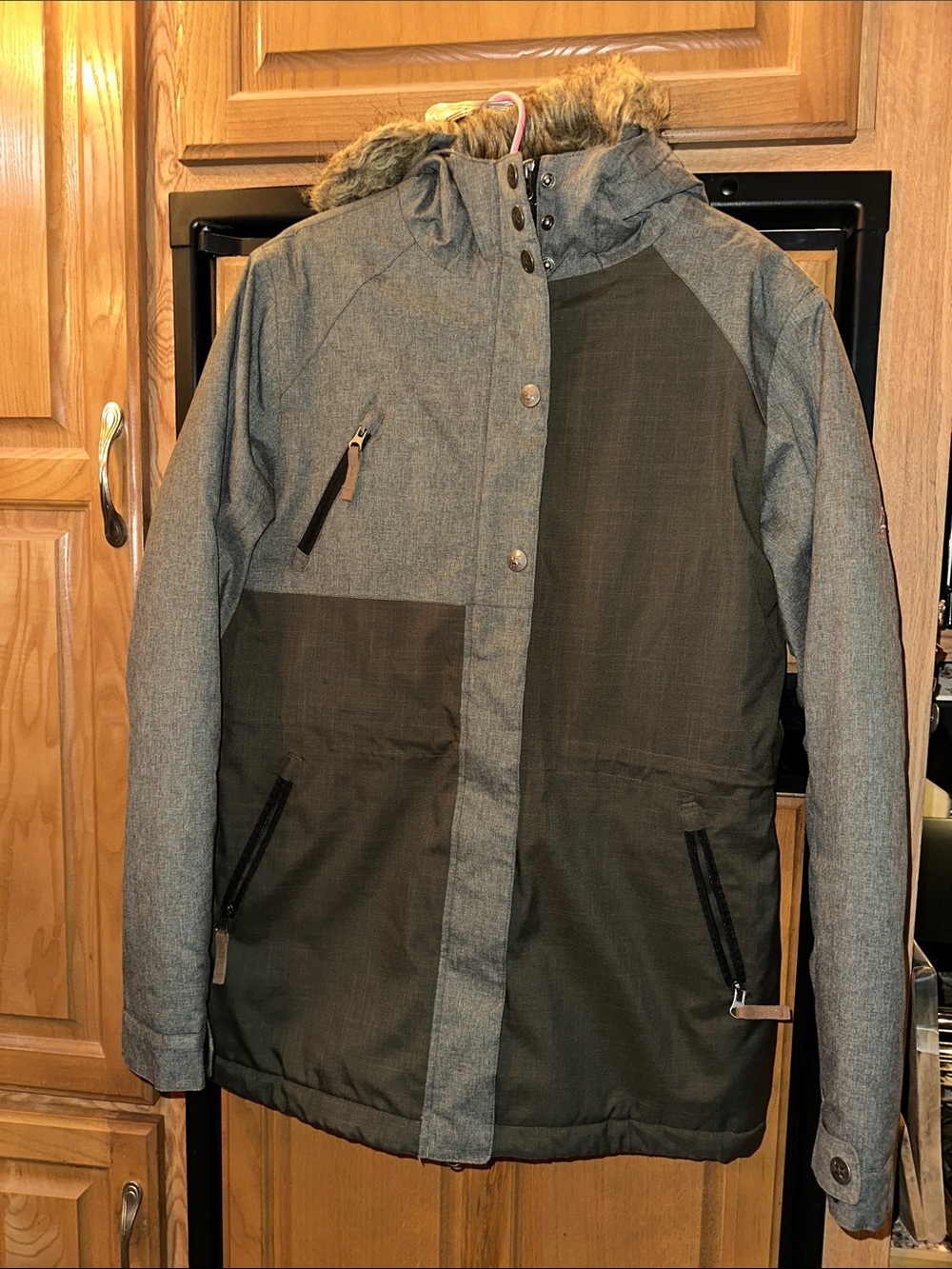 Women’s Two-Tone Gray & Olive Ski Jacket with Faux Fur Trim Hood